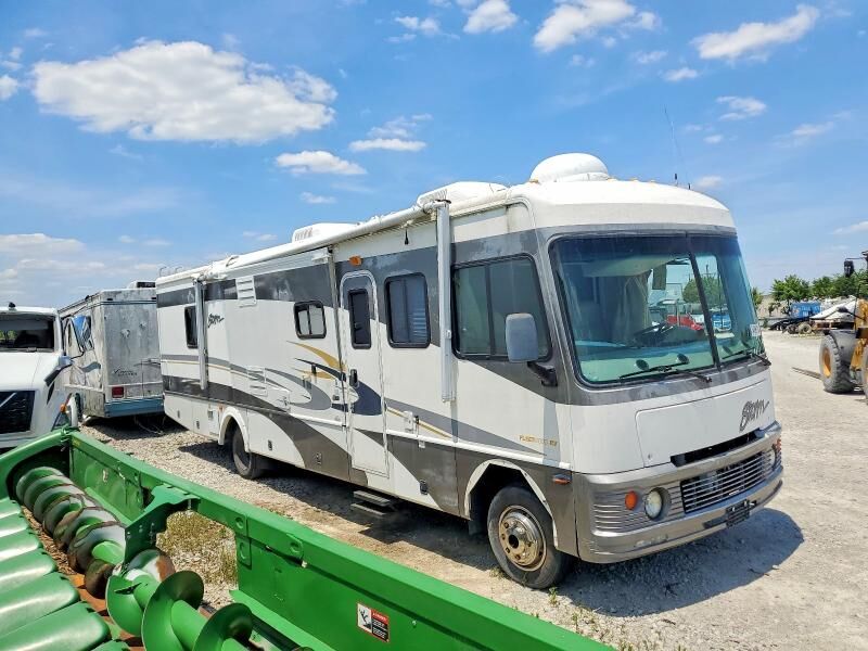 2004 WORKHORSE W22