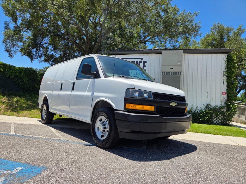 2021 CHEVROLET Express