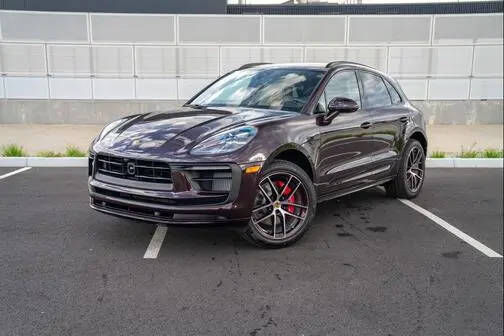 2026 PORSCHE Macan