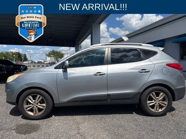 2011 HYUNDAI Tucson