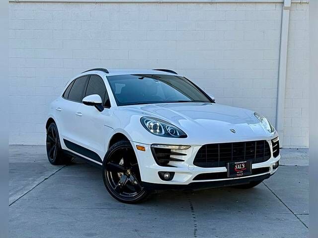 2015 PORSCHE Macan
