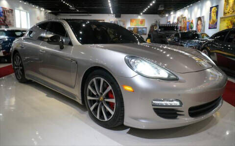 2011 PORSCHE Panamera
