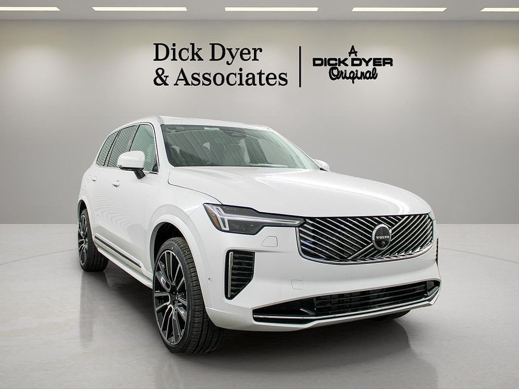 2026 VOLVO XC90