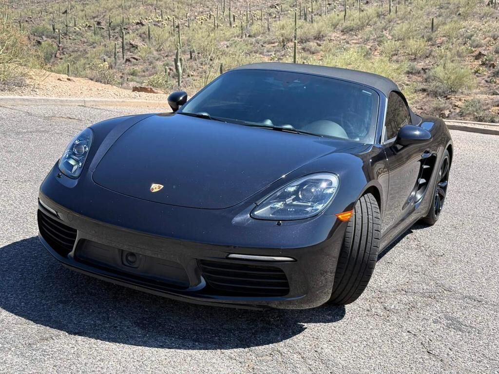 PORSCHE