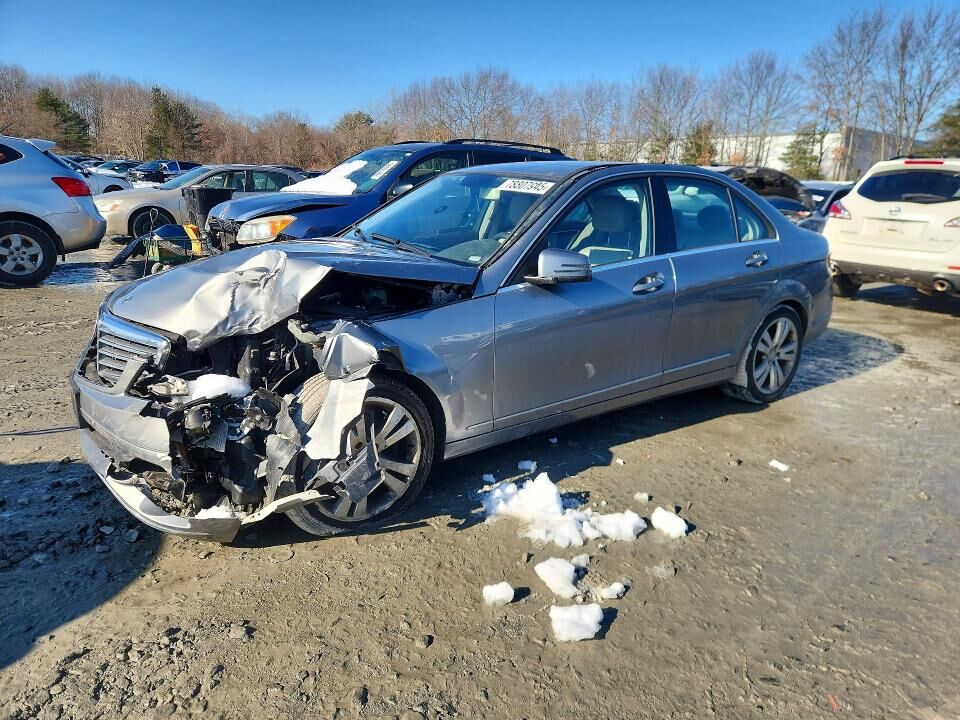 2011 MERCEDES-BENZ C-Class