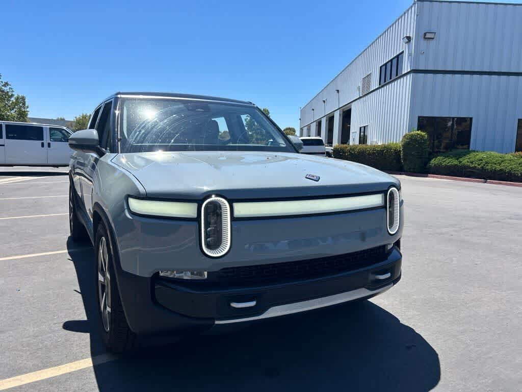 2024 RIVIAN R1S