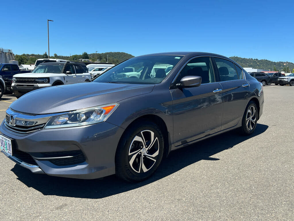 2017 HONDA Accord