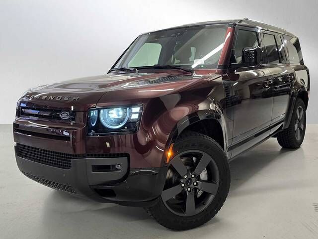 2026 LAND ROVER Defender