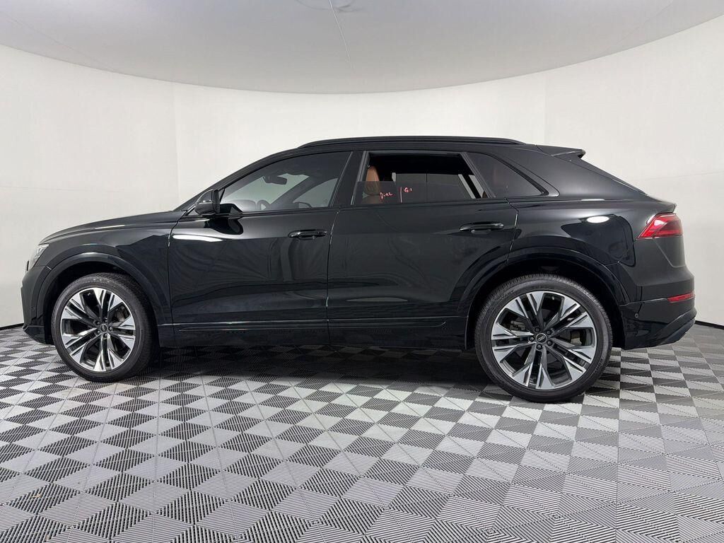 2025 Audi Q8
