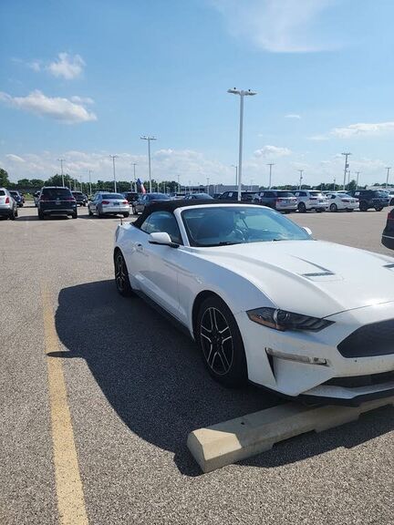2018 FORD Mustang