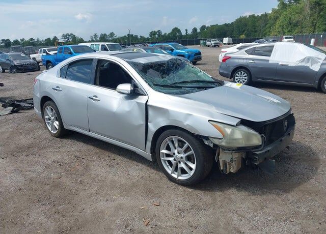2011 NISSAN Maxima