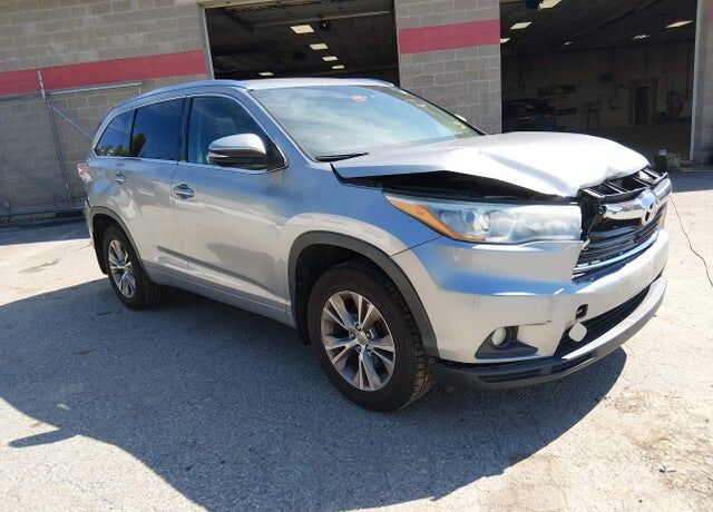 2015 TOYOTA Highlander