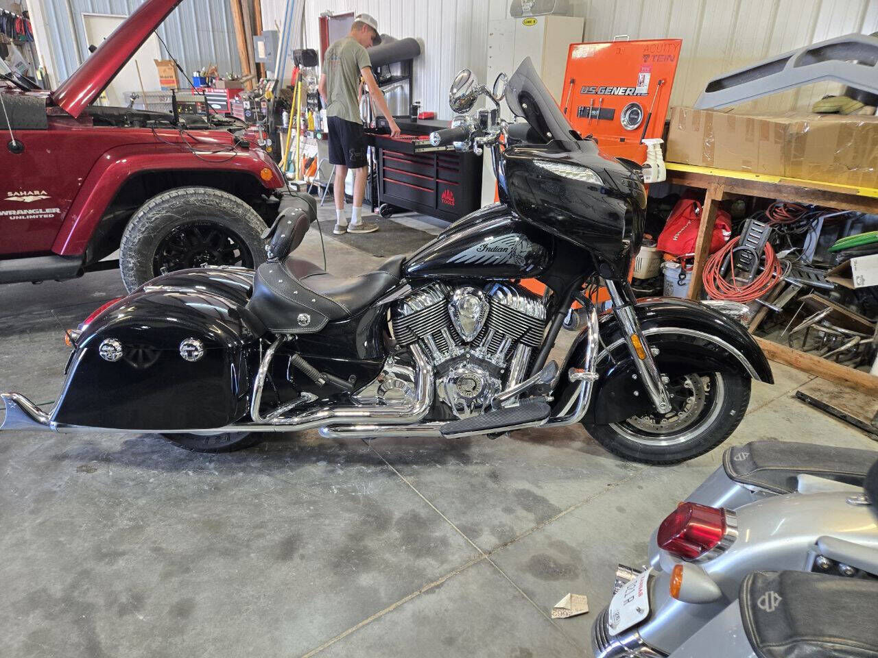 2017 INDIAN MOTORCYCLE Chieftan