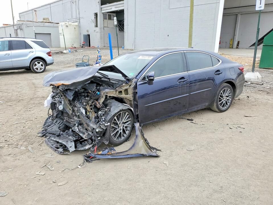 2017 LEXUS ES