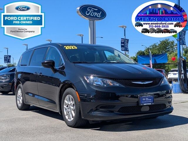 2023 CHRYSLER Voyager