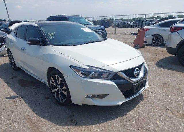 2017 NISSAN Maxima