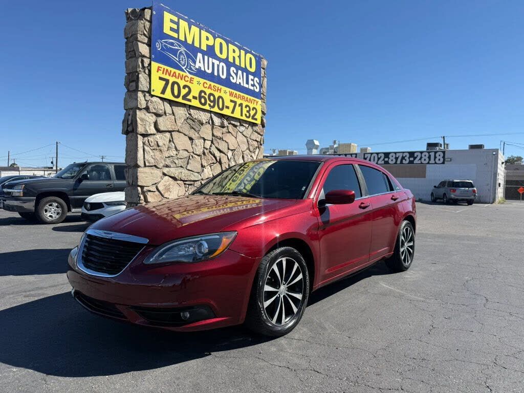 2013 CHRYSLER 200