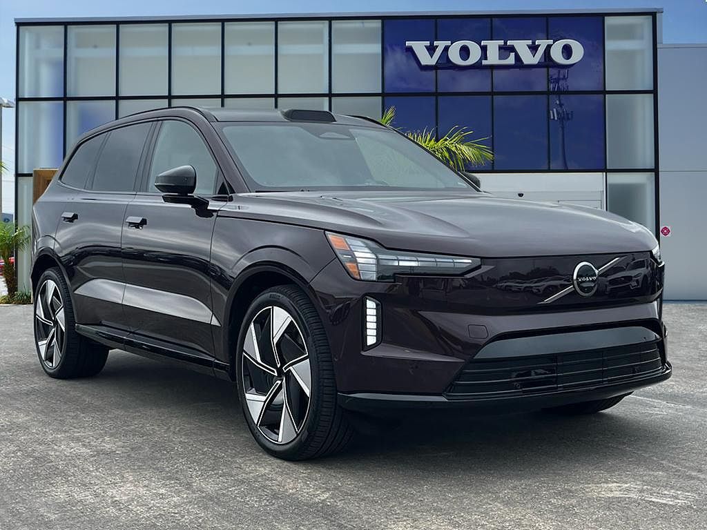 2025 VOLVO EX90