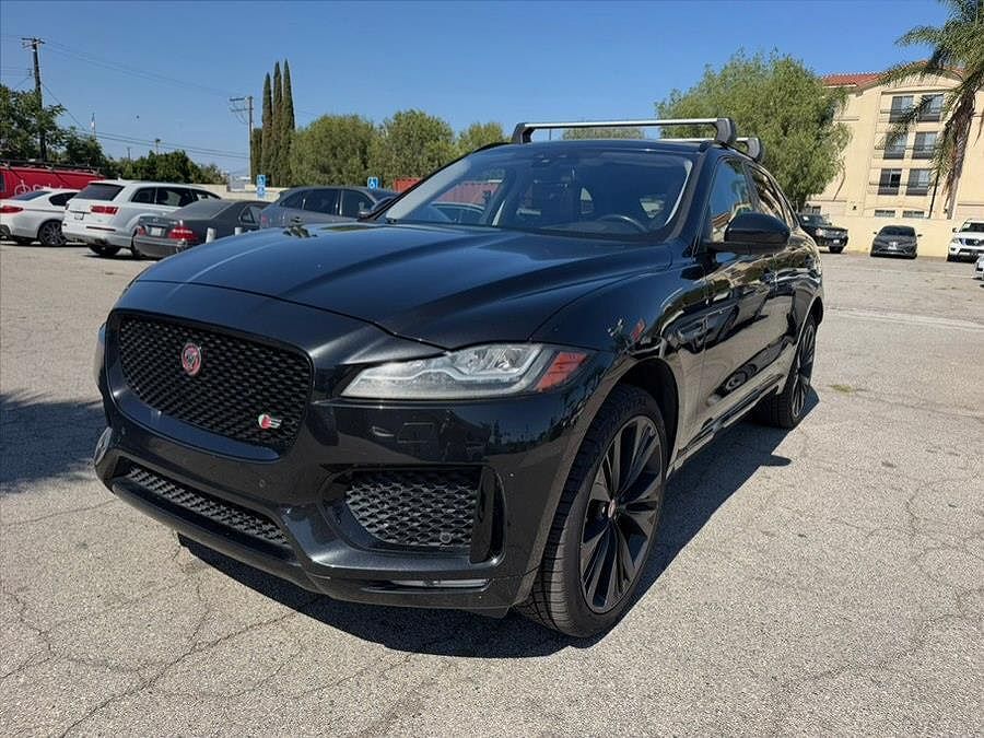 2017 JAGUAR F-Pace