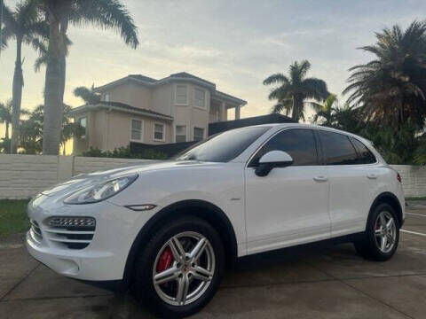 2014 PORSCHE Cayenne