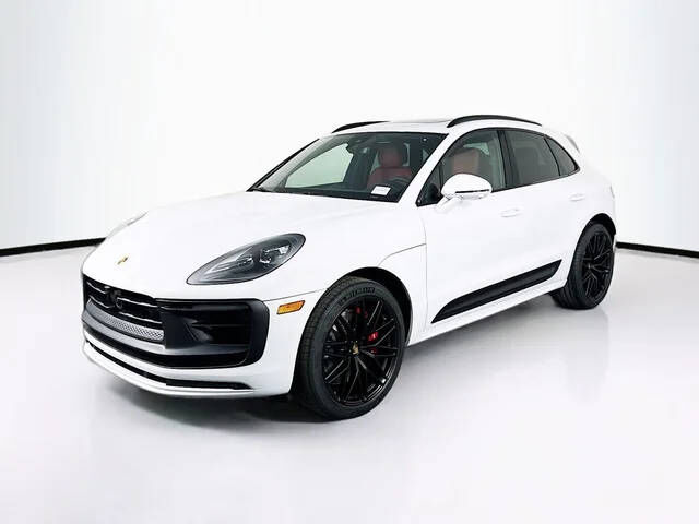 2026 PORSCHE Macan