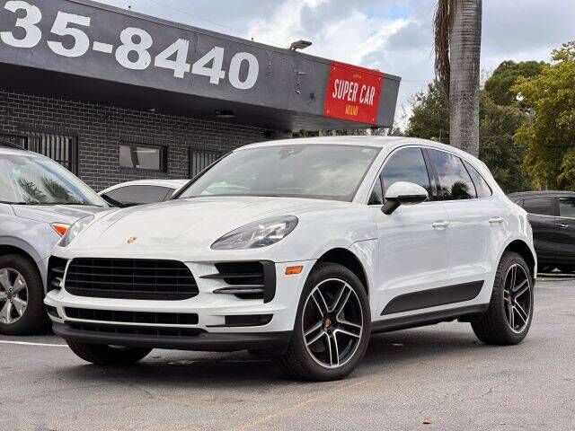 2020 PORSCHE Macan