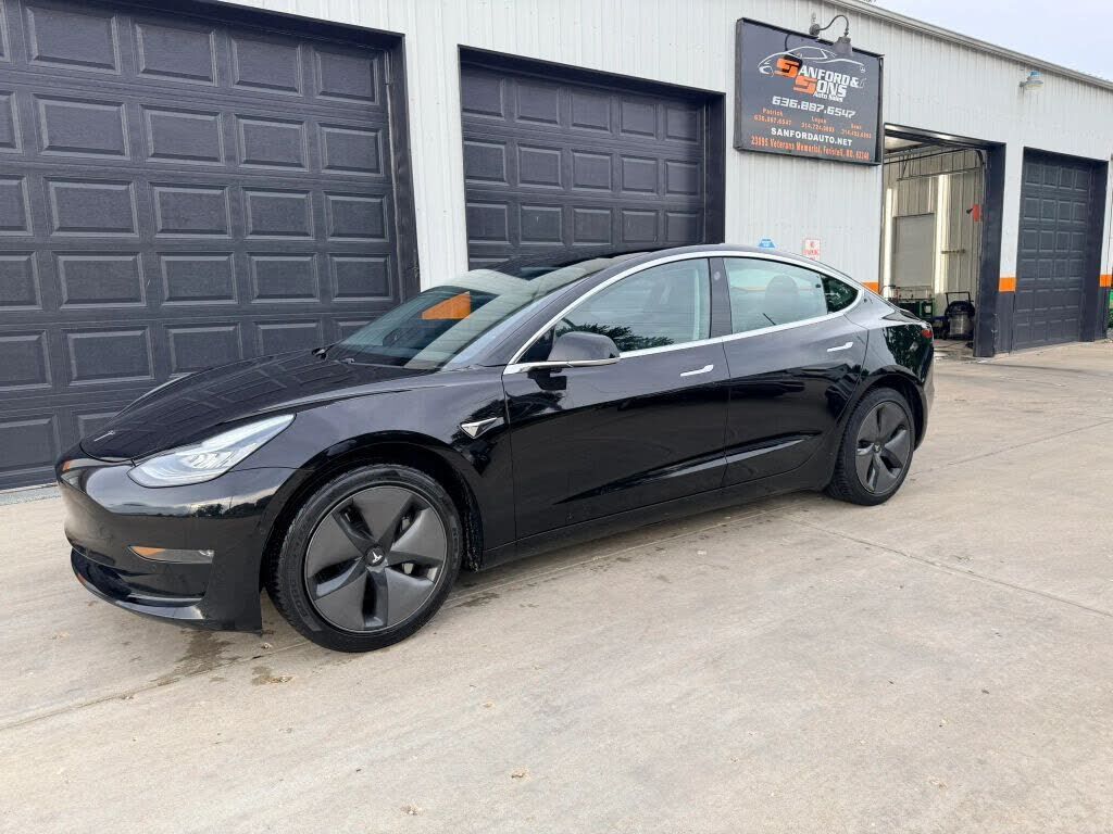 2019 TESLA Model 3