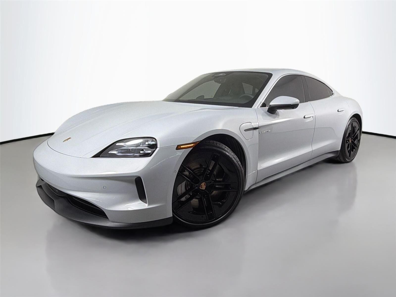 2026 PORSCHE Taycan