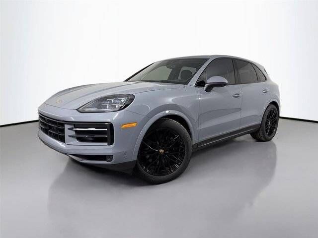 2025 PORSCHE Cayenne
