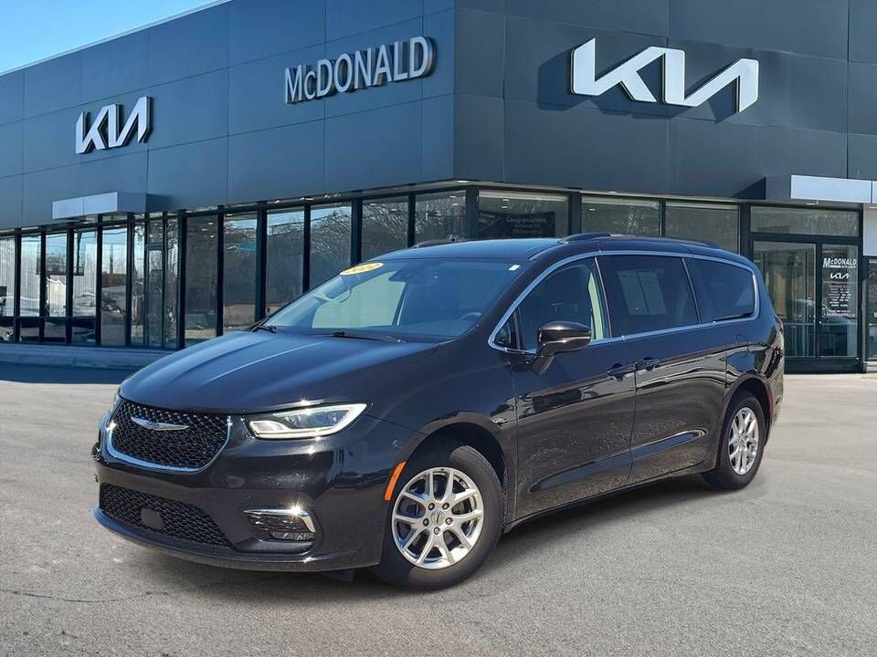 2022 CHRYSLER Pacifica