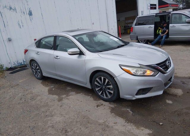 2017 NISSAN Altima