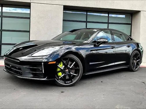 2026 PORSCHE Panamera