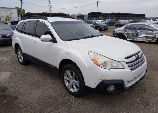 2014 SUBARU Outback
