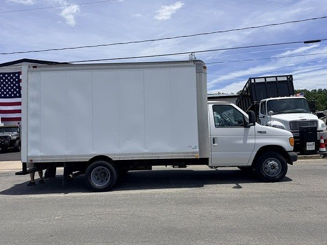 2003 FORD E-450
