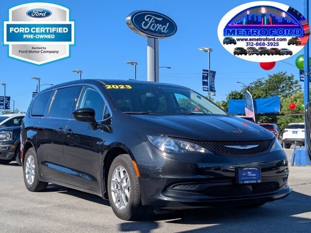 2023 CHRYSLER Voyager