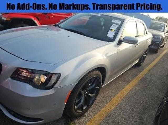 2023 CHRYSLER 300