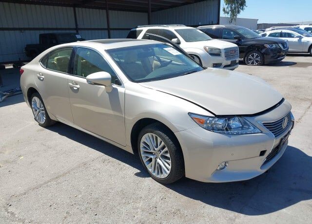 2015 LEXUS ES