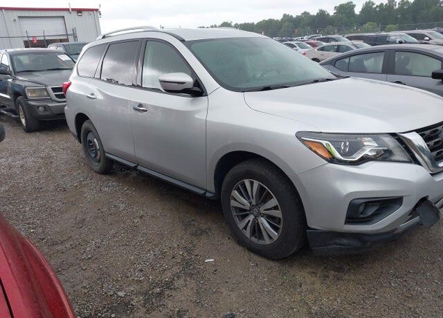 2020 NISSAN Pathfinder