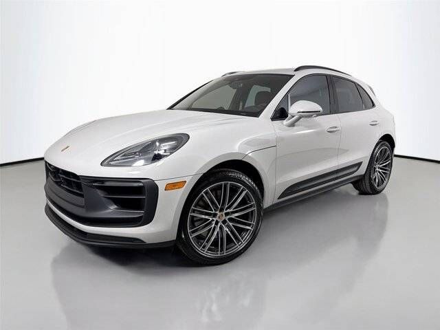 2026 PORSCHE Macan