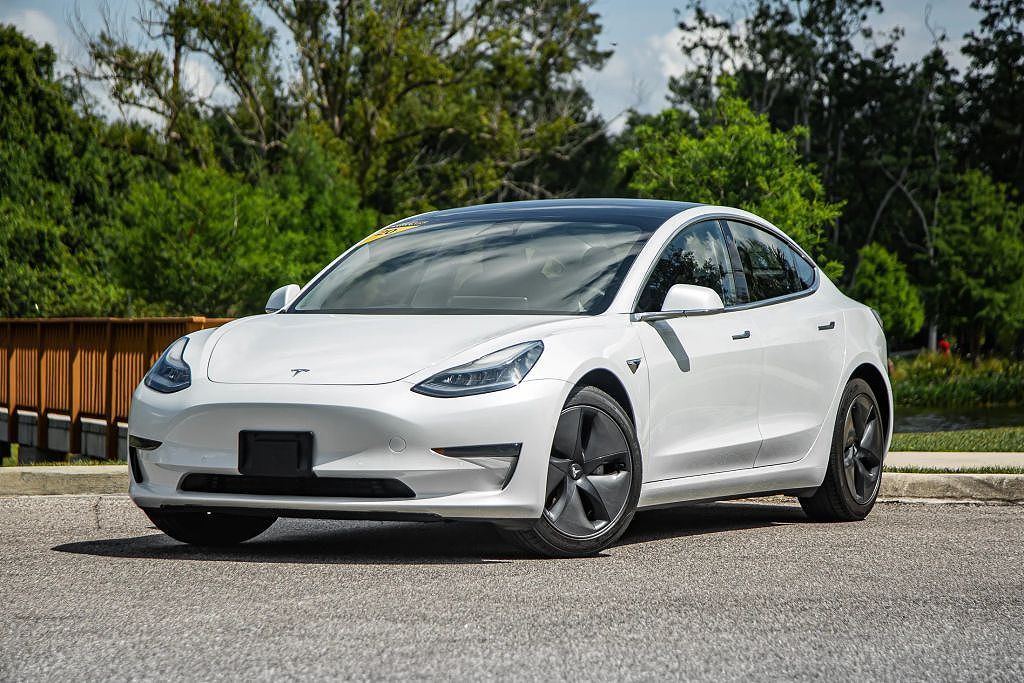 2020 TESLA Model 3
