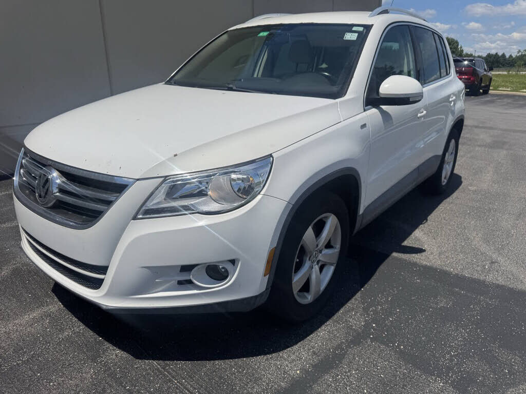 2010 VOLKSWAGEN Tiguan
