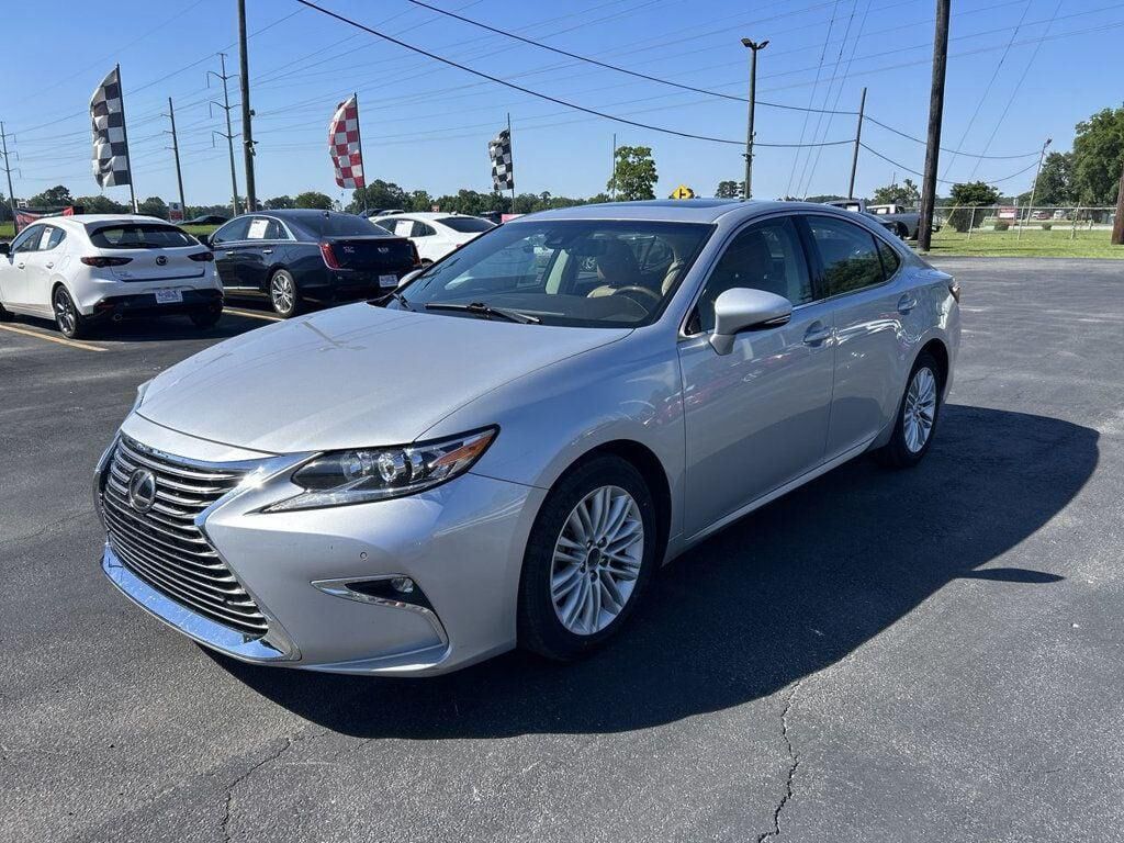 2016 LEXUS ES