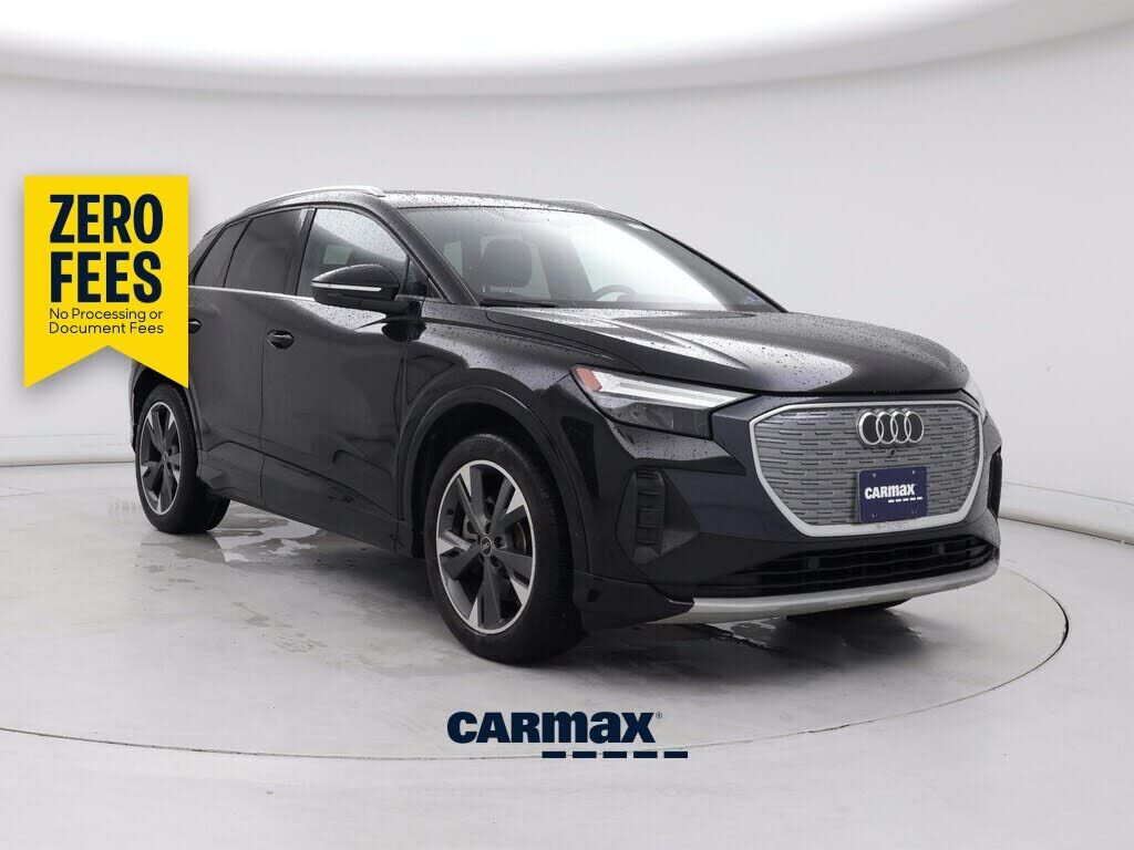 2022 AUDI Q4