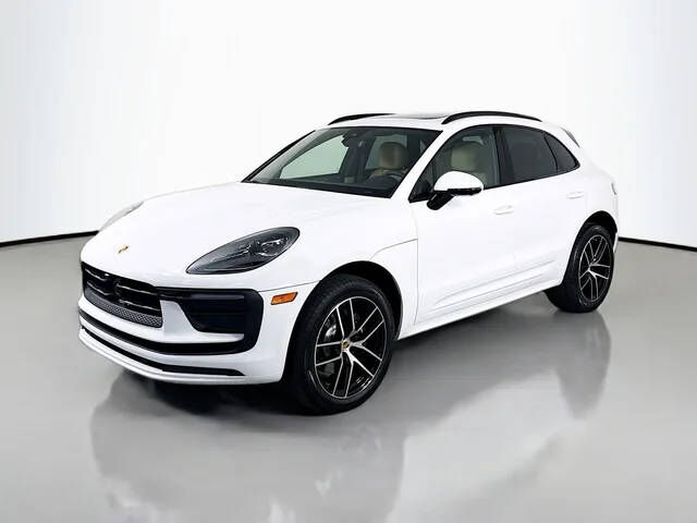 2026 PORSCHE Macan