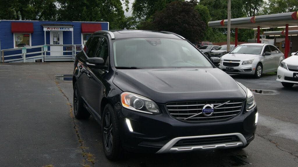 2017 VOLVO XC60