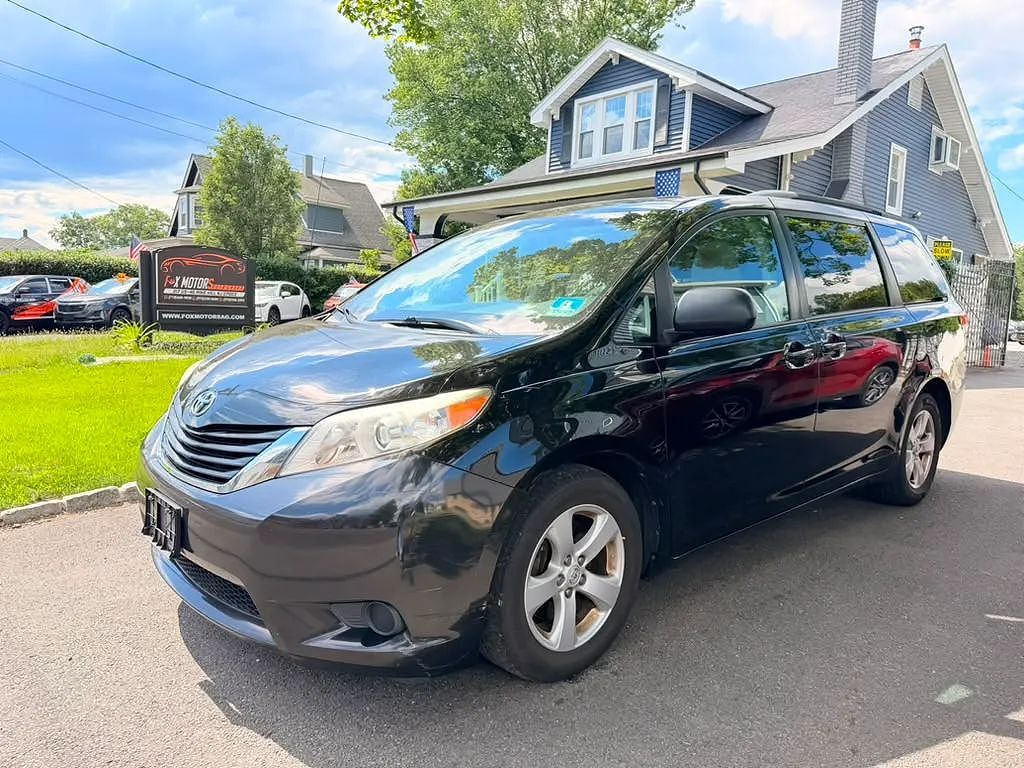 2012 TOYOTA Sienna