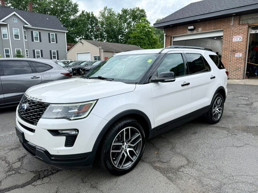 2018 FORD Explorer