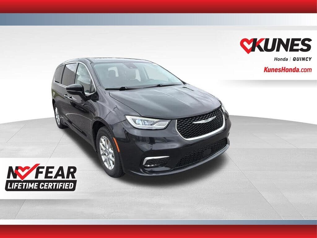 2024 CHRYSLER Pacifica