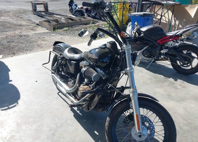 2010 HARLEY DAVIDSON FXDB / Dyna Street Bob