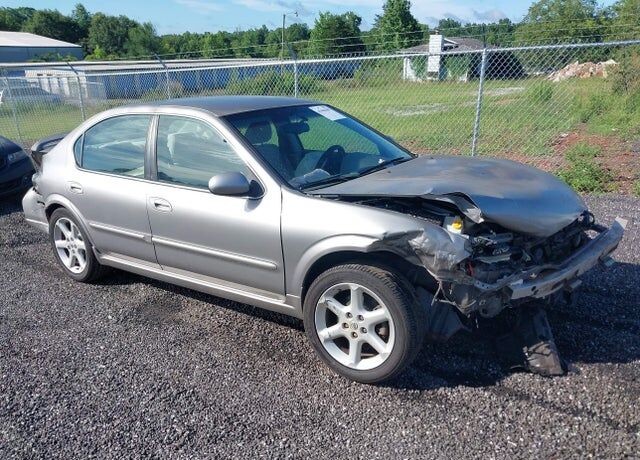2002 NISSAN Maxima